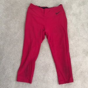 Nike size medium crops
